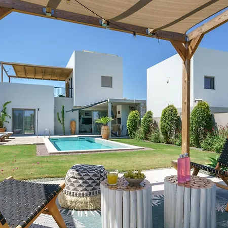 Modern Family Leba With Private Pool & Bbq *