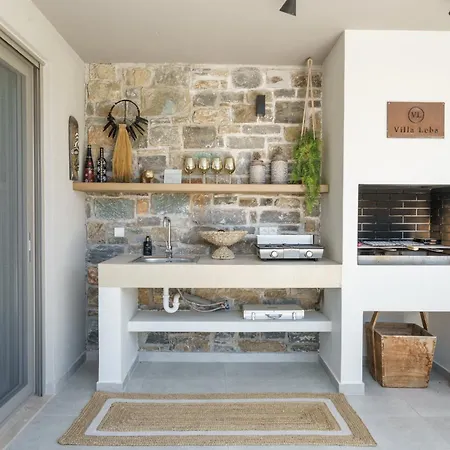 Modern Family Leba With Private Pool & Bbq Βίλα